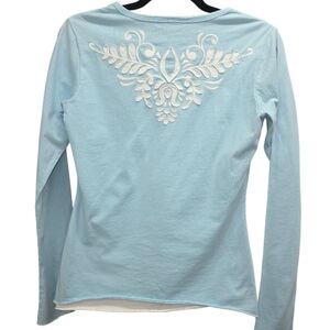 Athleta Light Blue Deep V-Neck Long Sleeve White Embroidered Back XS 100% Cotton